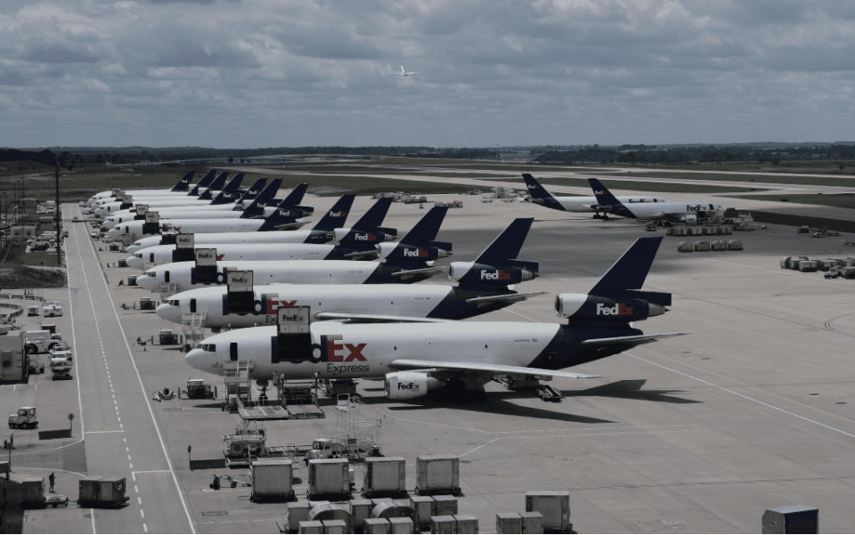 How to Send Documents Abroad — Document Delivery to Ukraine & Passport Delivery | SEMERO